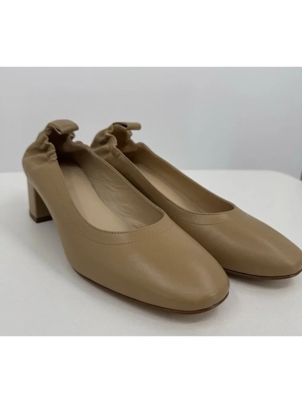 Everlane Italian Leather Day Heel Light Taupe 7 Women's Elastic Back Comfort